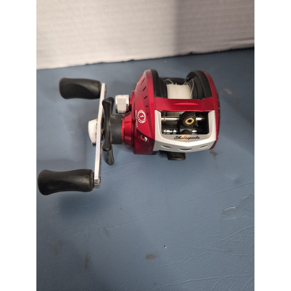 Shakespeare Snergy Bait Cast Reel Pre Spooled Euc